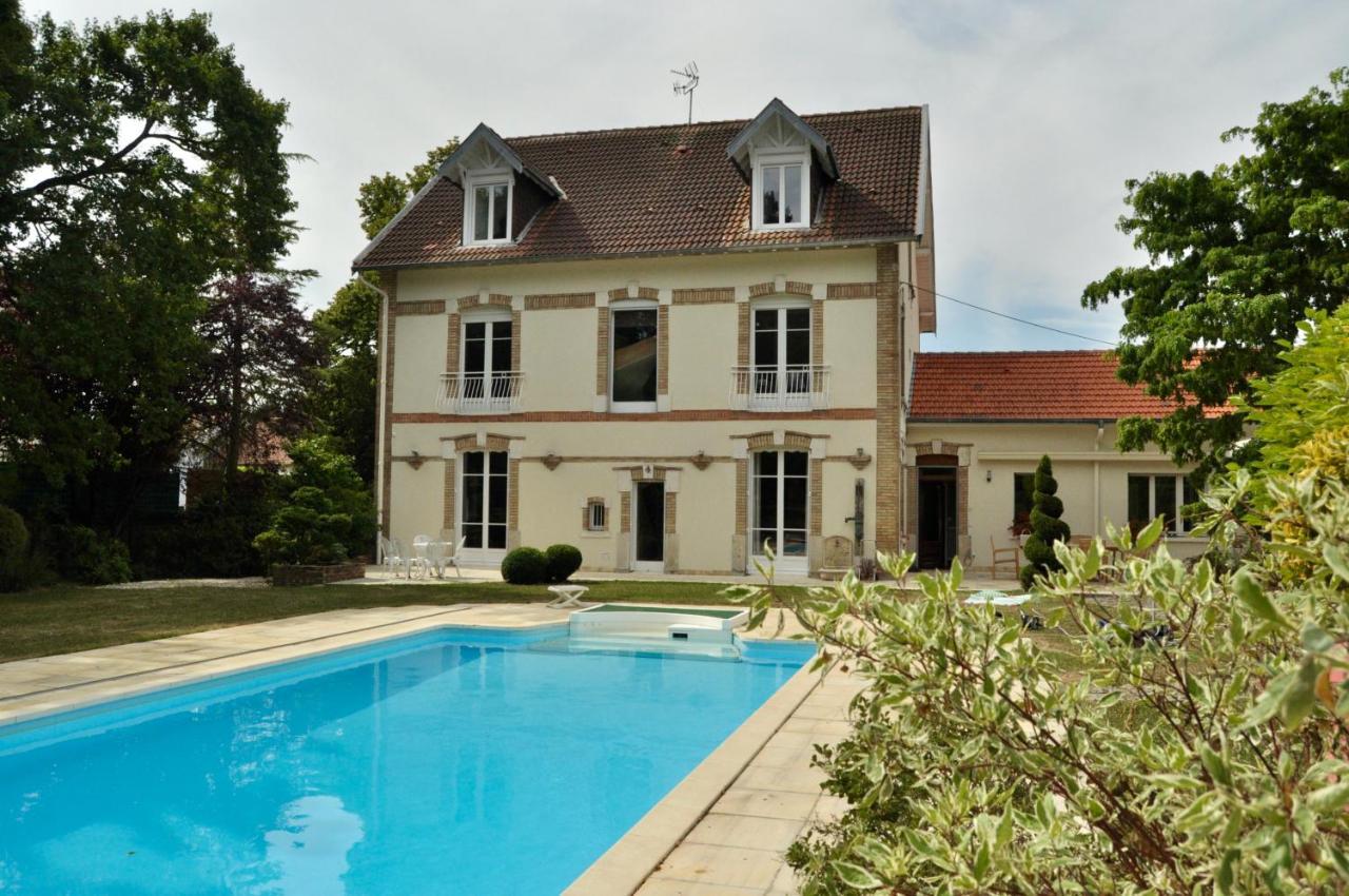 Le Jardin De Fresnes Bed & Breakfast Exterior photo